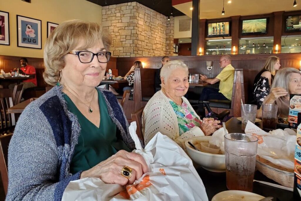 Double Creek Assisted Living | Senior outing at a restaurant