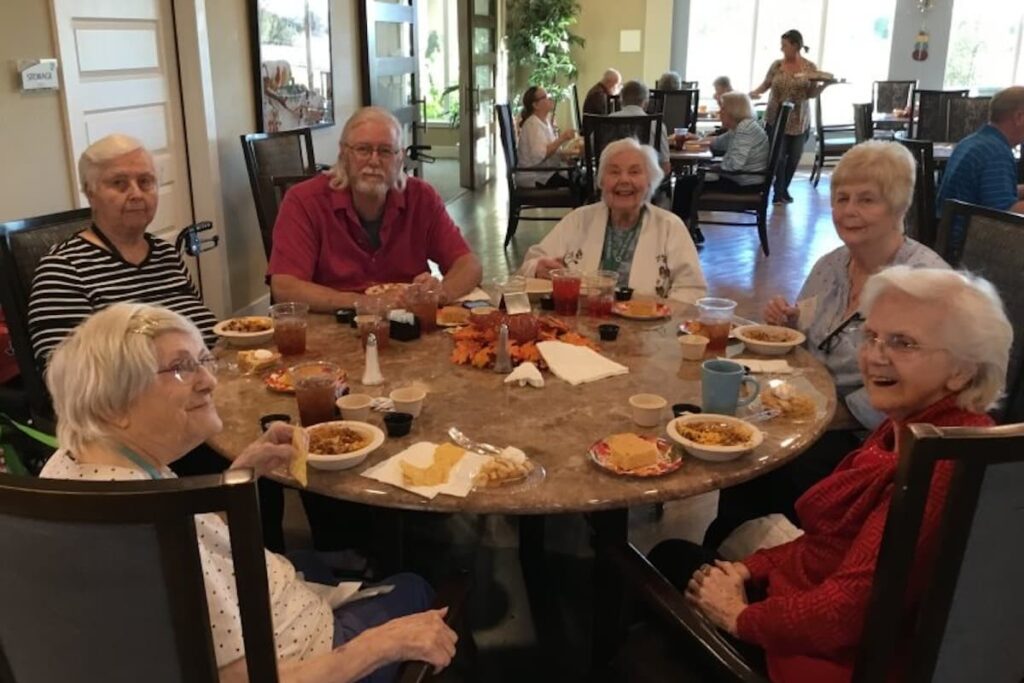 Long Creek | Senior Residents Eating Dinner