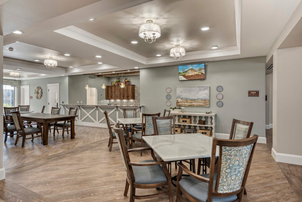 StoneCreek of Flying Horse | Memory care dining area