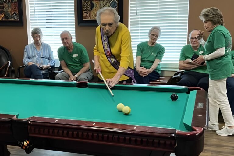 Arabella of Longview | Residents at Arbella of Longview celebrated Mildred with one of her favorite things: pool!